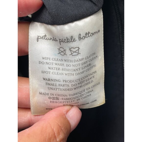 Petunia Pickle Bottom Baby Diaper Bag Boxy Backpack Convertible Large Diaper Bag - Picture 9 of 11